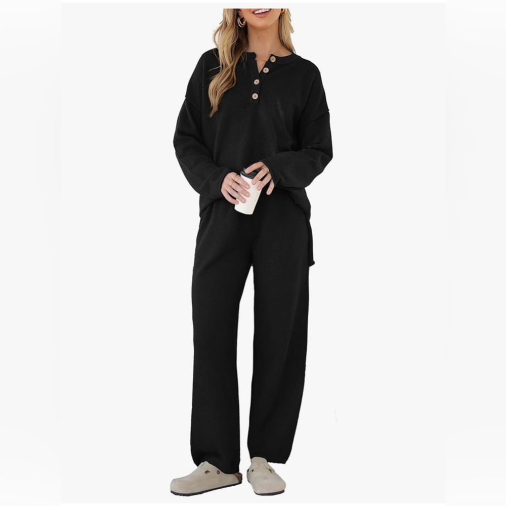 Black Classic Set with Relaxed Fit